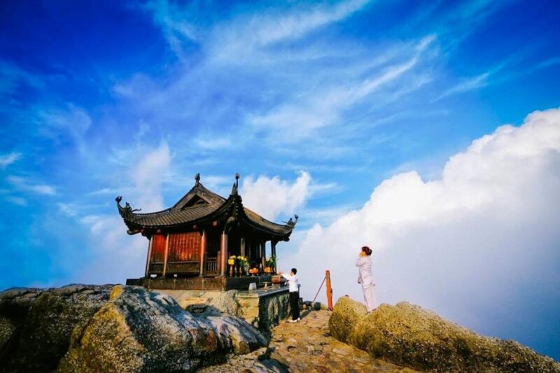 From Hanoi: Yen Tu Mountain Tour With Cable Car and Lunch - Itinerary Highlights