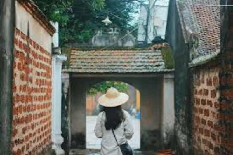 From Hanoi:Private Duong Lam Ancient Village Best Guide - Local Crafts: Rice Straw Puppets