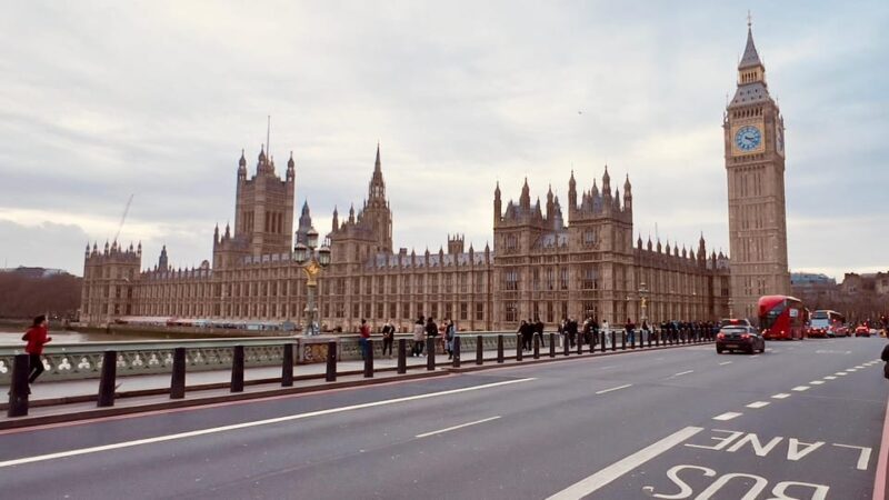 From Heathrow Airport to Central London - Executive Transfer - Driver and Vehicle Details