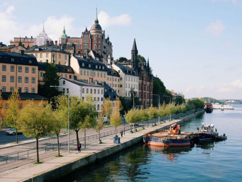 From Helsinki: Overnight Cruise to Stockholm With Breakfast - Cabin and Amenities