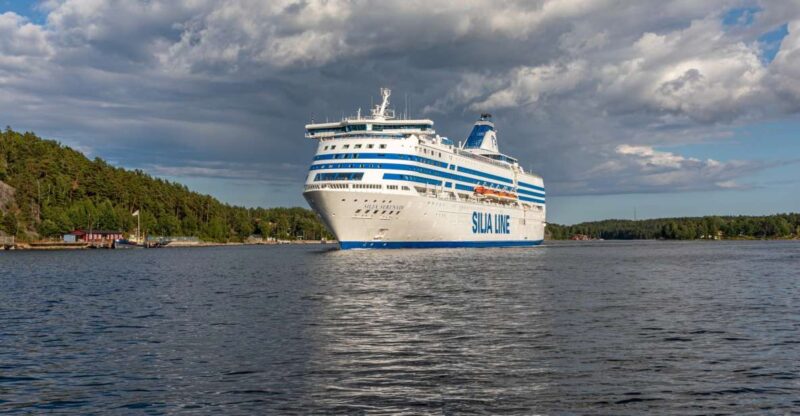 From Helsinki: Overnight Cruise to Stockholm With Breakfast - Dining Experiences