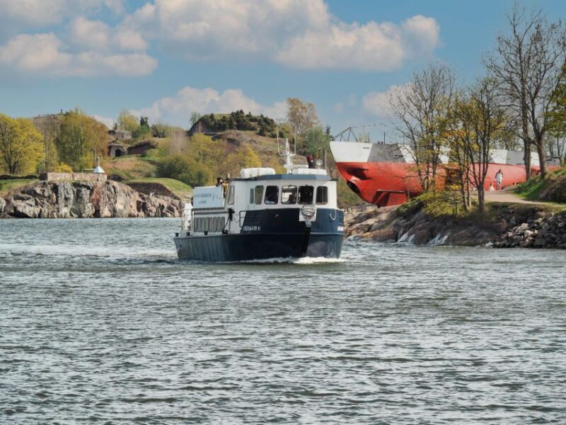From Helsinki: Round-Trip Ferry Ticket to Suomenlinna - Accessibility and Amenities