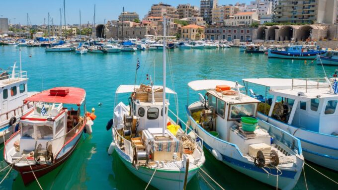 From Heraklion :Knossos Palace, Museum & Heraklion City Tour - Narrow Streets of Old Town