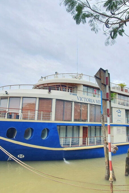 From Ho Chi Minh City: Mekong Delta Group or Private Tour - Mekong River Boat Trip