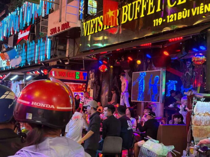 From Ho Chi Minh City: Street Food Walking Tour With Student - Savoring Authentic Dishes at Various Stops