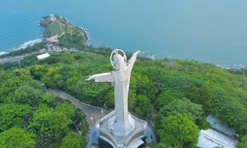 From Ho Chi Minh: Full-Day Vung Tau Beach & The Giant Jesus - Savor Authentic Vietnamese Cuisine