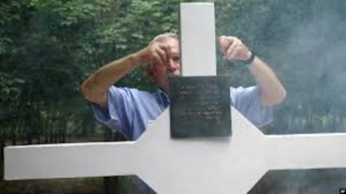 From Ho Chi Minh: Long Tan Nui Dat Battle Field Vung Tau - Visiting Long Tan Cross