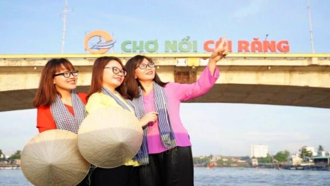 From Ho Chi Minh: Private Cai Rang Floating Market - Explore Cai Rang Floating Market