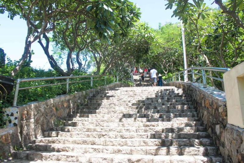 From Ho Chi Minh: Private Vung Tau Beach Tour With Lunch - Exploring Vung Taus Famous Beaches