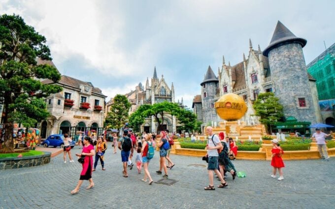 From Hoi An and Da Nang: Ba Na Hills and Golden Bridge Tour - Chua Mountain Peak