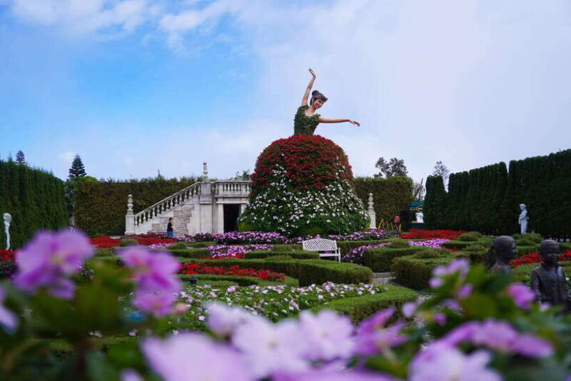 From Hoi An: Ba Na Hills and Golden Bridge Private Tour - Scenic Cable Car Ride