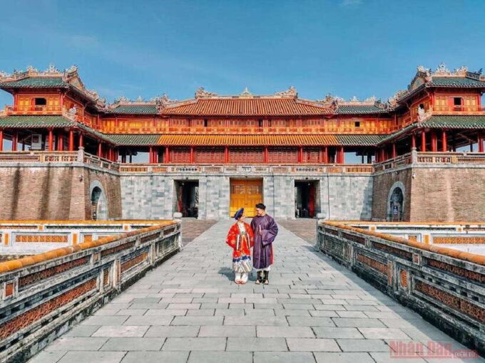 From Hoi An/Da Nang : Hue City Full-Day Tour With Lunch - Hai Van Pass and Lap An Lagoon