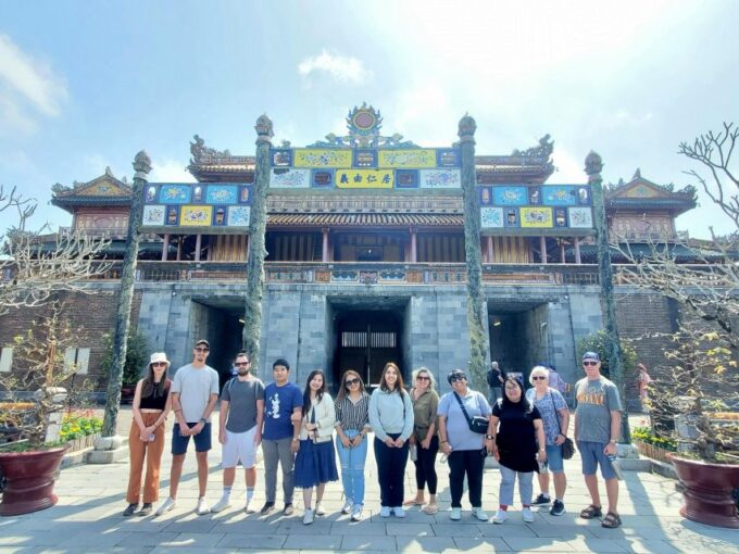 From Hoi An/Da Nang: Hue Imperial City Group Tour With Lunch - Visiting Thien Mu Pagoda
