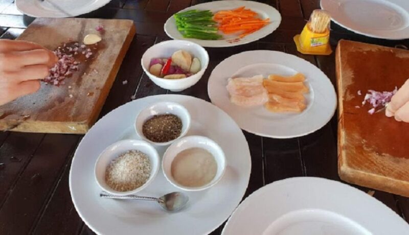 From Hoi An: Local Market-Basket Boat Ride and Cooking Class - Immersive Market Experience