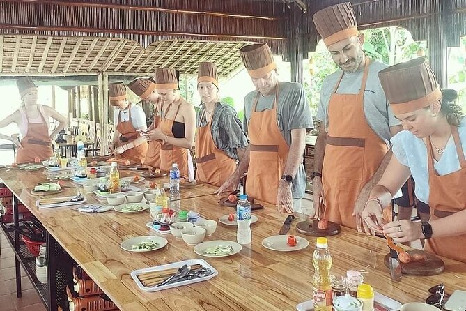From Hoi An: Market Tour Basket Boat Ride and Cooking Class - Reviews and Feedback