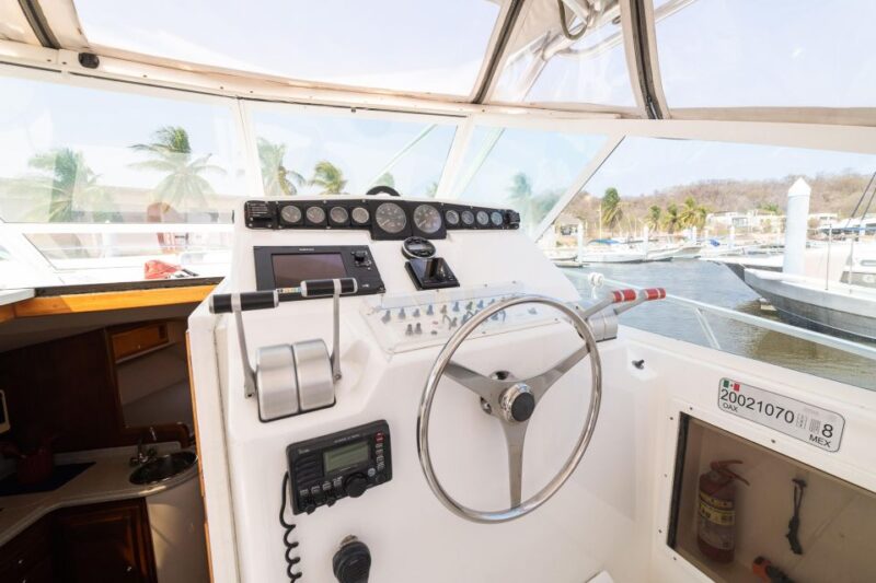 From Huatulco: Luxury Yacht Sportfishing - Overview of the Luxury Yacht