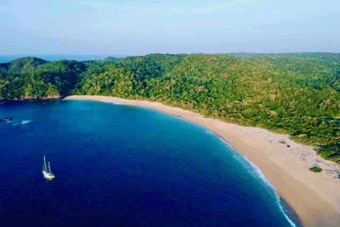 From Huatulco: Private 5 Bays Boat Tour - Transportation and Meeting