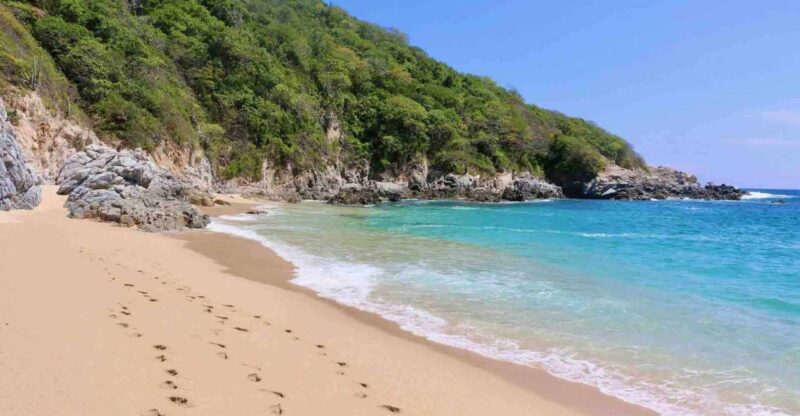 From Huatulco: Private 7 Bays Boat Tour - Exploring the 7 Bays