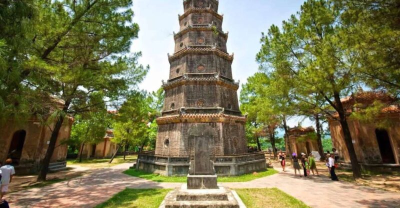 FROM HUE : HUE CITY TOUR AND DRAGON BOAT TRIP - Itinerary