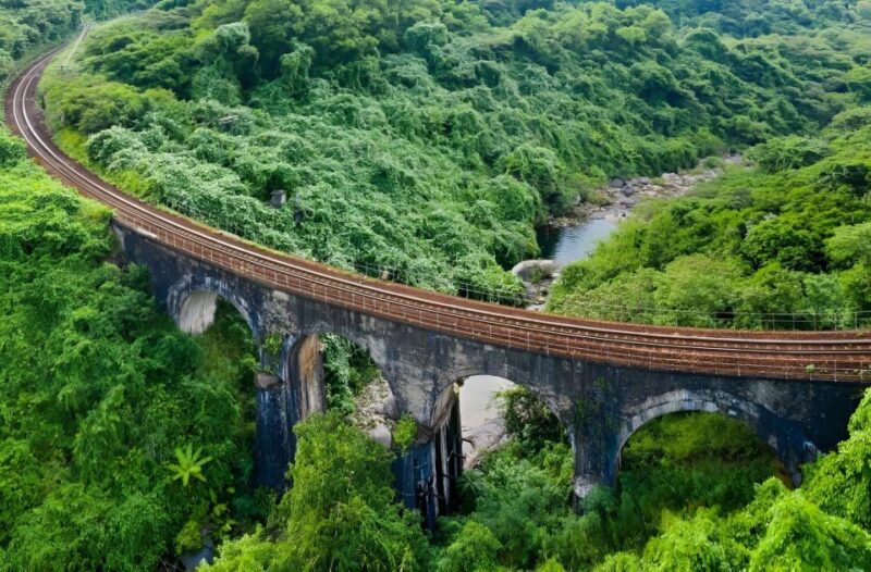 From Hue: HUE – HOI AN BUS TOUR - Thanh Toan Bridge