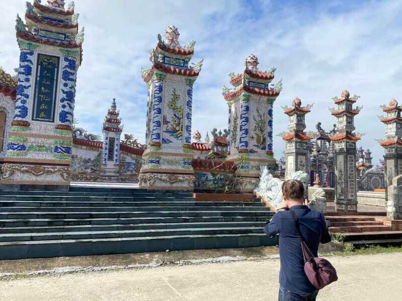 From Hue: Private Car to Hoi An via An Bang Cemetery - Visit to An Bang Cemetery