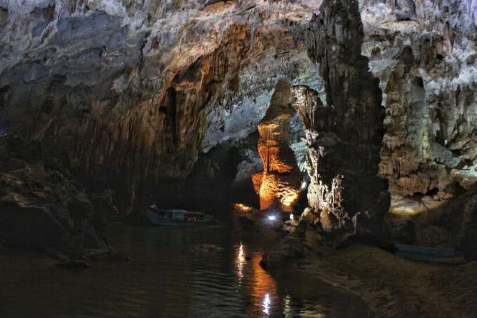 From Hue : Private Car to Phong Nha via DMZ & Sightseeing - Discovering the Wonders of Phong Nha Cave