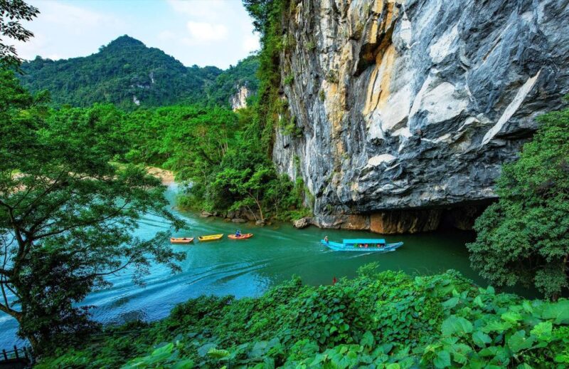 From Hue: Private Car to Phong Nha With Sightseeing Cave - Key Points
