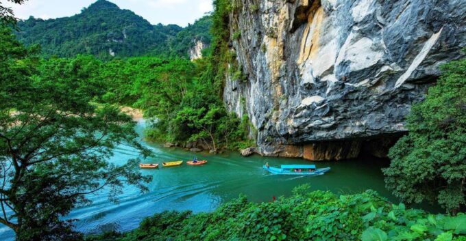 From Hue: Private Car to Phong Nha With Sightseeing Cave - Apparition of Virgin Maria