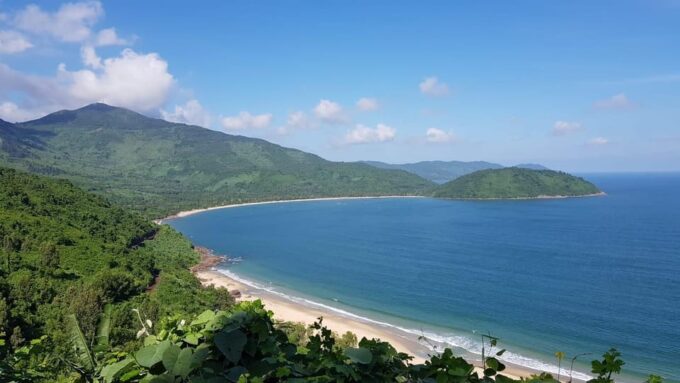 From Hue: Private Car Transfer to Hoi an With Scenic Stops - What to Bring