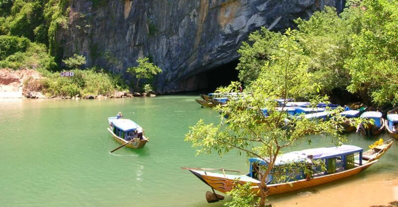 From Hue Private Transfer to Phong Nha via DMZ & Sightseeing - La Vang Pilgrimage Centre