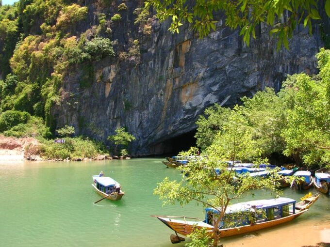 From Hue Private Transfer to Phong Nha via DMZ & Sightseeing - Transfer and Pickup Options
