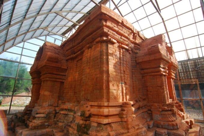 From Hue: Sightseeing Transfer to Hoi An & An Bang Cemetery - Hai Van Pass