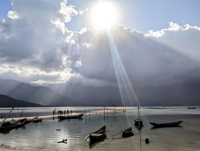 From Hue to Hoi an With Sightseeing by Private Car ( 1 Way) - Golden Bridge at Ba Na Hills (optional)