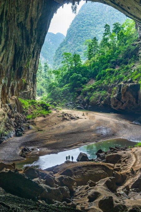 From Hue to Phong Nha: A Day Adventure/Only Odd Days - Evening Journey