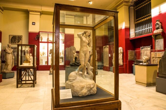 From Hurghada: Giza Pyramids, Sphinx, Museum Cairo Day Trip - Visit the Egyptian Museum