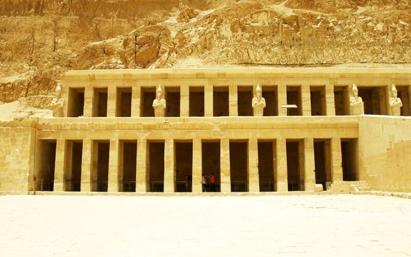 From Hurghada: Luxor Private Day Trip With Temple Tickets - Key Points