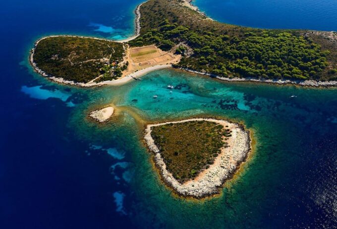 From Hvar: Blue Cave Group Speedboat Tour Full Day - Group Size and Personalization