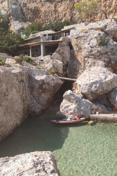 From Hvar: Red Rocks and Secret Caves Boat Tour - Discovering Hidden Gems