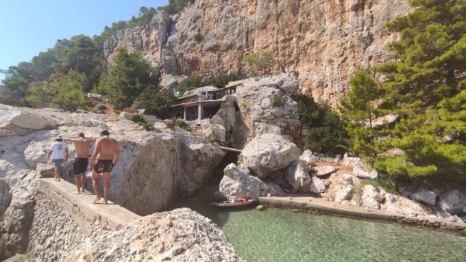 From Hvar: Red Rocks and Secret Caves Boat Tour - Enjoying the Scenic Voyage