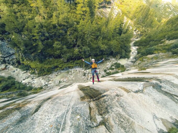 From Interlaken: Grimsel Gorge Canyoning Tour - Post-Tour Refreshments