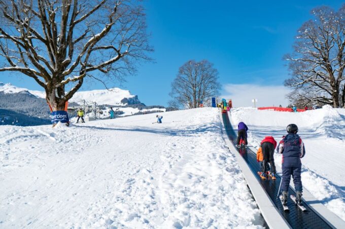 From Interlaken: Grindelwald Beginners Snowboarding Lesson - Booking and Cancellation