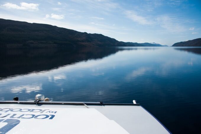 From Inverness: Loch Ness Cruise and Urquhart Castle - Visiting Urquhart Castle