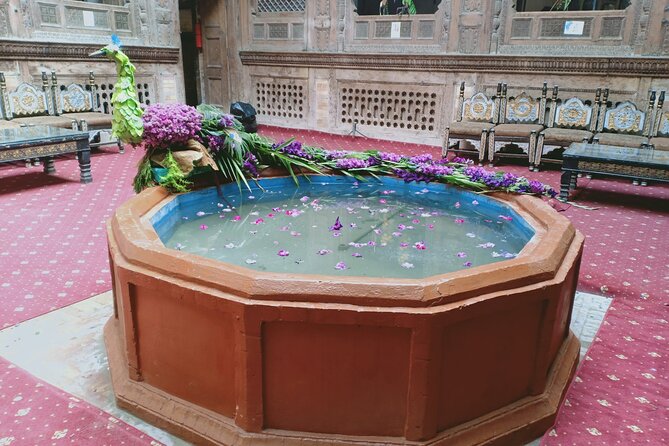 From Islamabad: Full Day Historical Peshawar Guided City Tour - Discovering the Kissa Khwani Bazaar