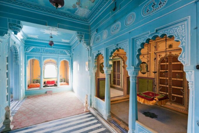 From Jaipur: 2 Days Overnight Tour Of Udaipur Sightseeing - Boat Ride on Lake Pichola