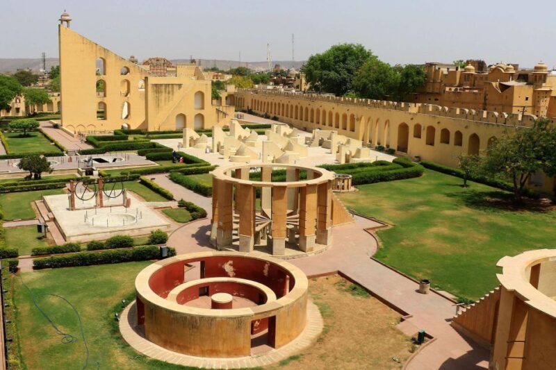 From Jaipur: Half-Day City Tour With Guide - Accessibility and Group Size