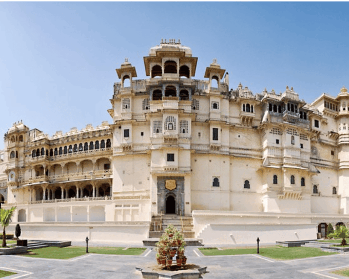 From Jaipur: Private 4-Days Udaipur Tour With Pushkar - What to Expect