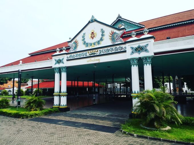 From Jakarta: 9D8N Bandung Yogyakarta Bromo Ijen Rail Tours - Frequently Asked Questions