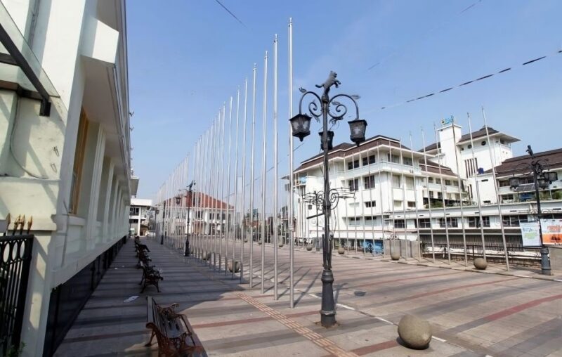 From Jakarta: Bandung Sightseeing Tour by Van With Lunch - Itinerary Details