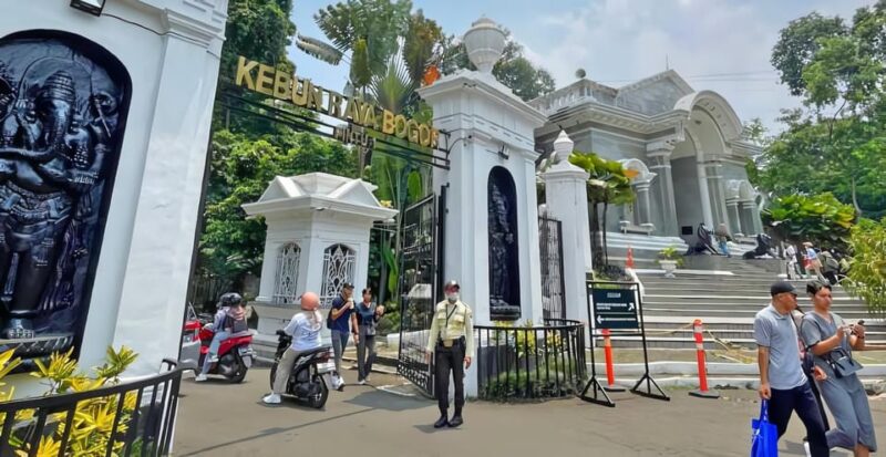 From Jakarta : Botanical Garden, Waterfalls, Natural Views - Included Experiences