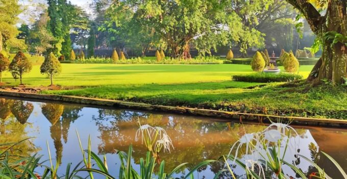 From Jakarta : Botanical Garden, Waterfalls, Natural Views - Tour Details
